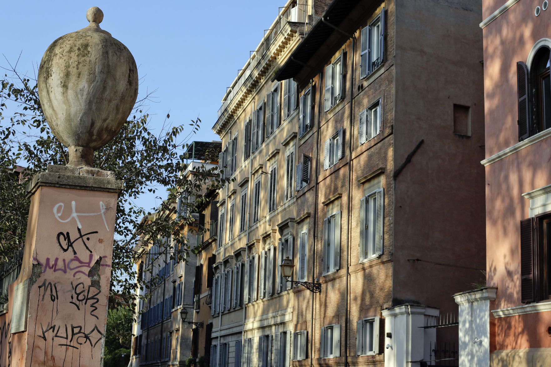 Italy Rome Decay Photo Gallery